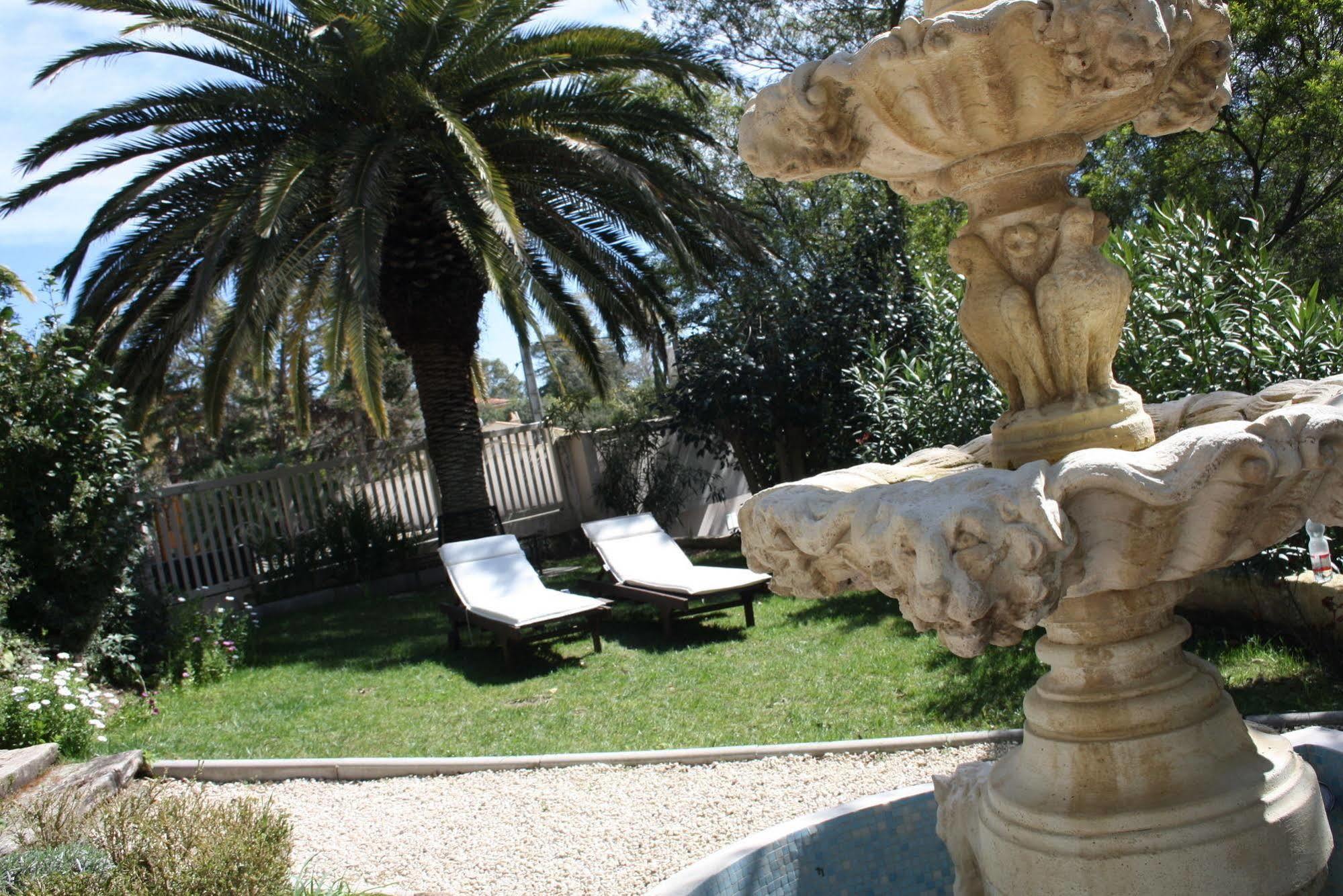 Hôtel Villa La Chêneraie Saint-Raphael (Var) Exterior foto